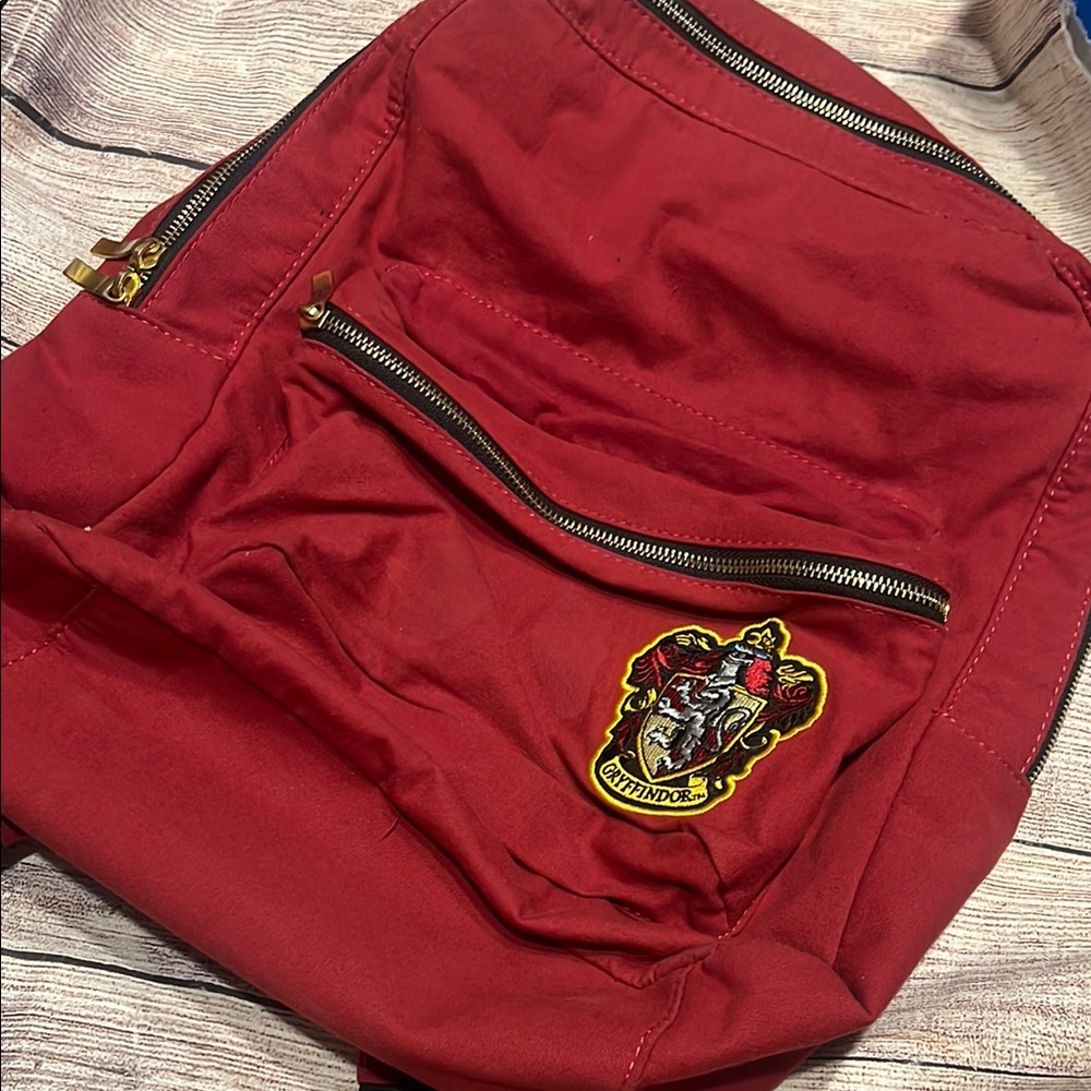 Universal Studios Wizard World Of Harry Potter Gryffindor Backpack